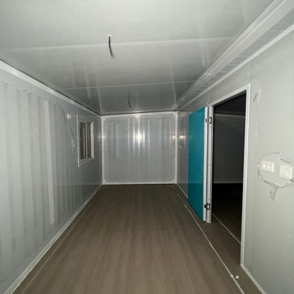 Compact 700mm Expandable House with White Wall Panels – Space-Saving Modular Design - Image 5