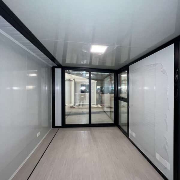 40ft Expandable House with Black Frame Antique Gray Walls Four Bedrooms One Bathroom - Image 7