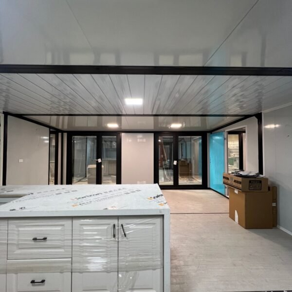 40ft Expandable House with Black Frame Antique Gray Walls Four Bedrooms One Bathroom - Image 9