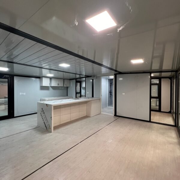 40ft Expandable House with Black Frame Antique Gray Walls Four Bedrooms One Bathroom - Image 11