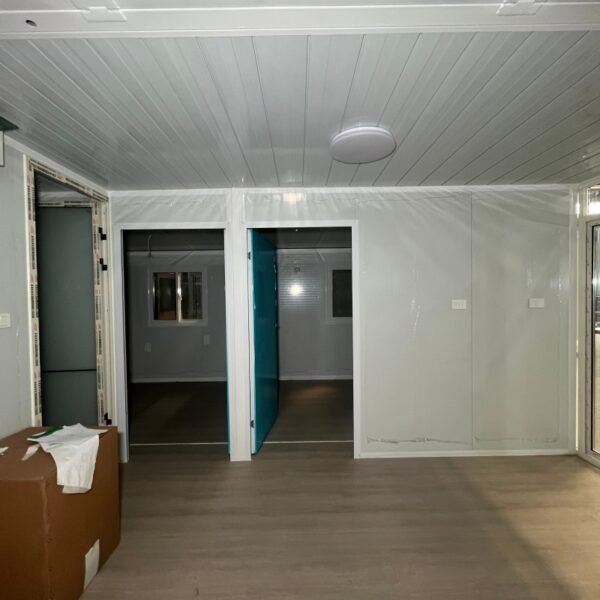 20ft Expandable House with White Frame Wood Grain Finish Two Bedrooms One Bathroom - Image 7
