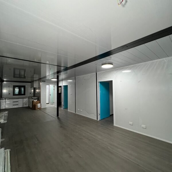 40ft Expandable House with Black Frame Three Bedrooms One Bathroom Flat Roof Dual Wings and Sloped Roof Pavilion - Image 5