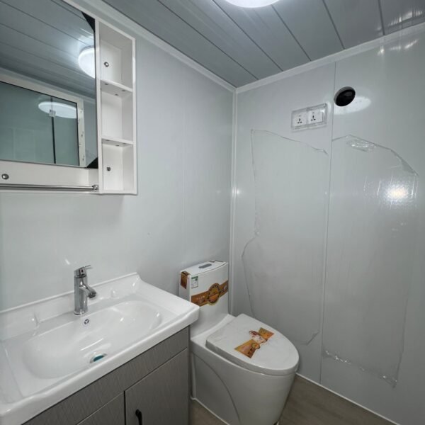 40ft Expandable House with White Frame Gray Vertical Diagonal Groove Two Bedrooms One Bathroom - Image 8