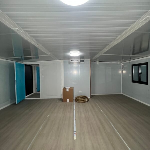 40ft Expandable House with White Frame Gray Vertical Diagonal Groove Two Bedrooms One Bathroom - Image 7